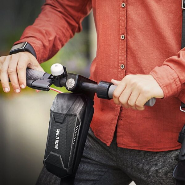 33aec51e3e080f3141eb8f35ae30d401 WILDMAN traveling bag for scooter waterproof 2L black