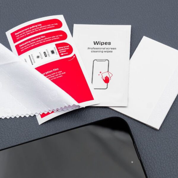 af200396b70ed67ba0cac5393c149a27 Cleaning kit for LCD's Forcell 4in1 (wet and dry cloth, scratch card, dust stickers)