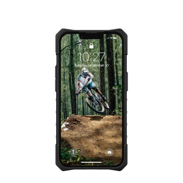 UAG Urban Armor Gear case PLASMA for IPHONE 13 / 14 ash