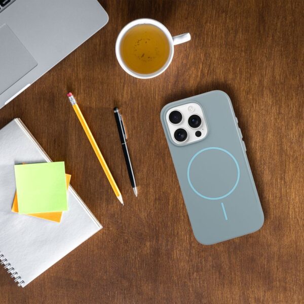 134acf42d50e45f0da8187199d1b12e3 Glossy Mag Cover compatible with MagSafe for IPHONE 16 mint