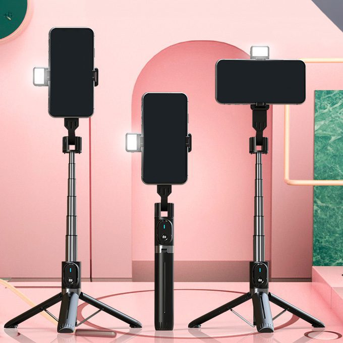 foto_add-235887 Selfie Stick - with detachable bluetooth remote control, tripod and LED light - P90D BLACK