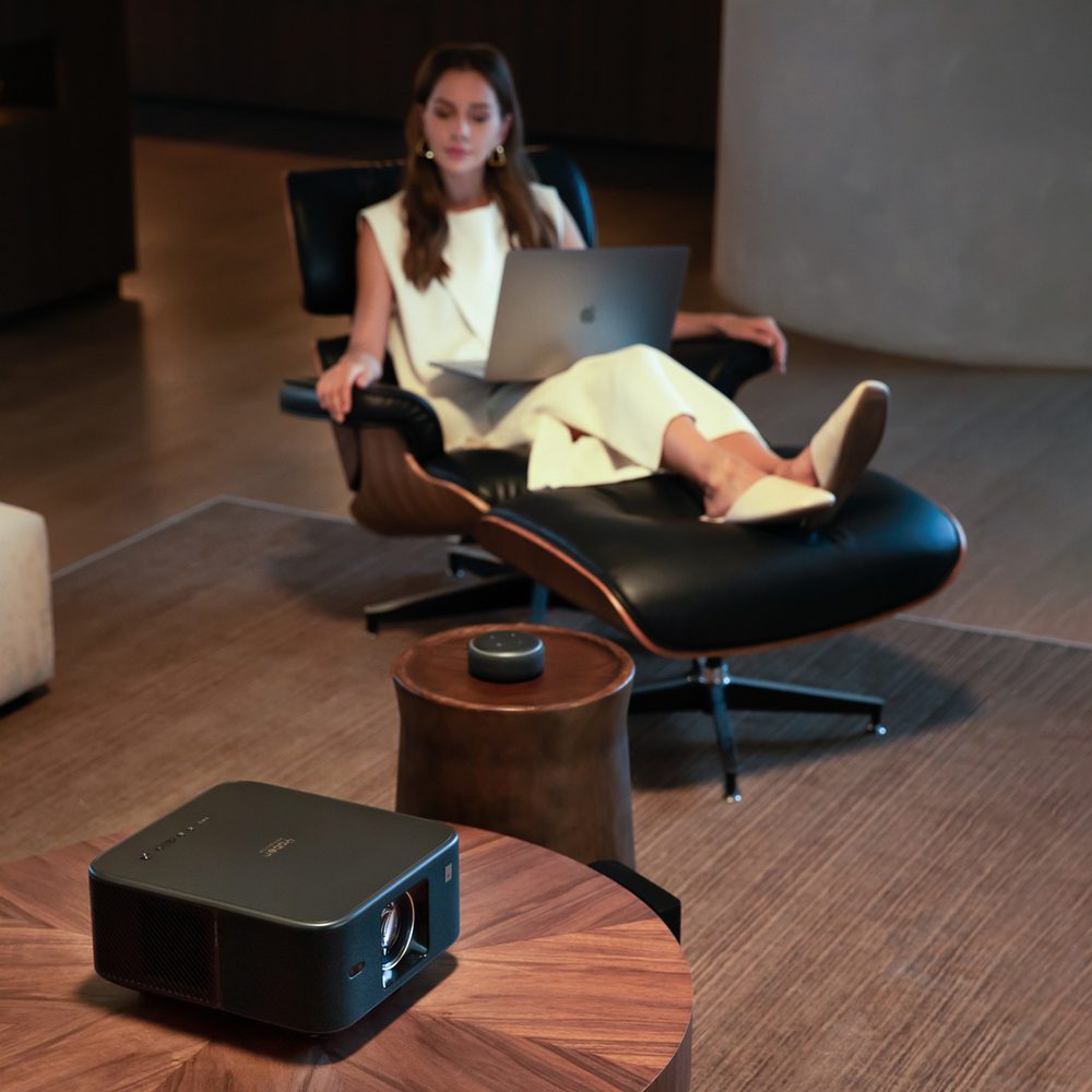 Yaber K3 LCD FullHD 1080p Multimedia Projector with JBL Speakers - Blackeng