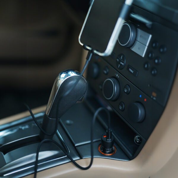 Maxlife MXCC-04 PD QC car charger 1x USB-C 1x USB 20W black + USB-C - Lightning cable 27W