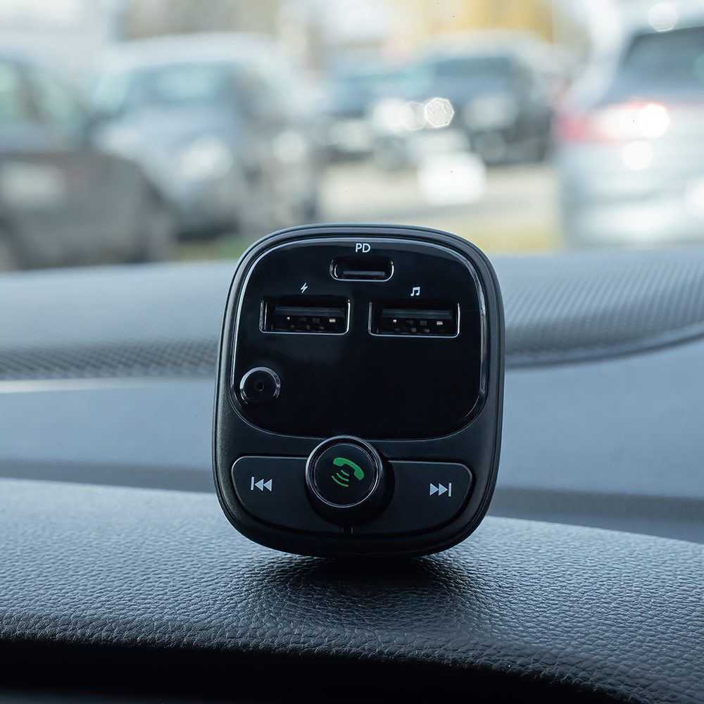 Forever FM transmitter Bluetooth  2 x USB-A 1 x USB-C PD 30W TR-370 black