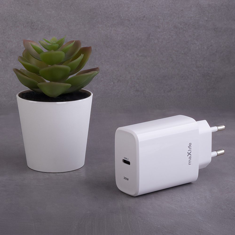 Maxlife MXTC-10-20C PD QC charger 1x USB-C 20W white