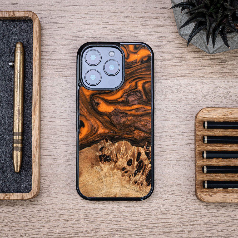 Bewood Unique case for iPhone 16 Pro 6,3" Orange
