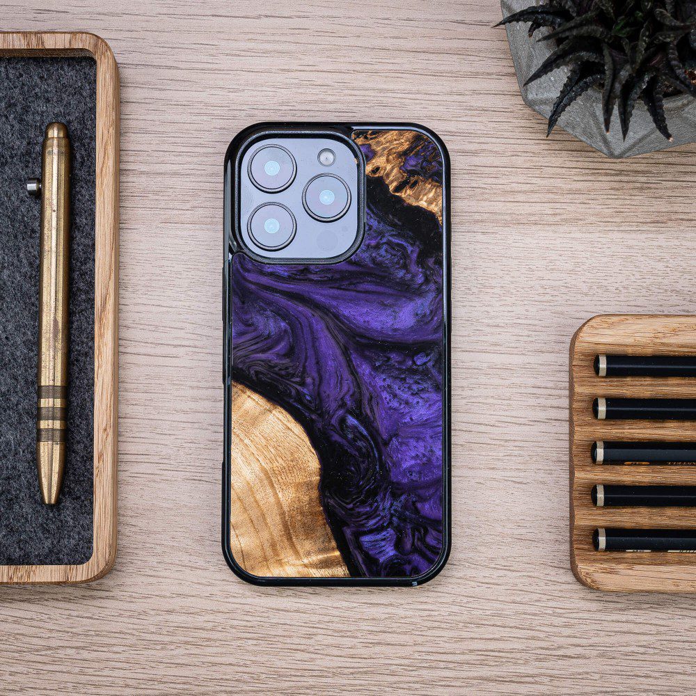 Bewood Unique case for iPhone 16 Pro 6,3" Violet