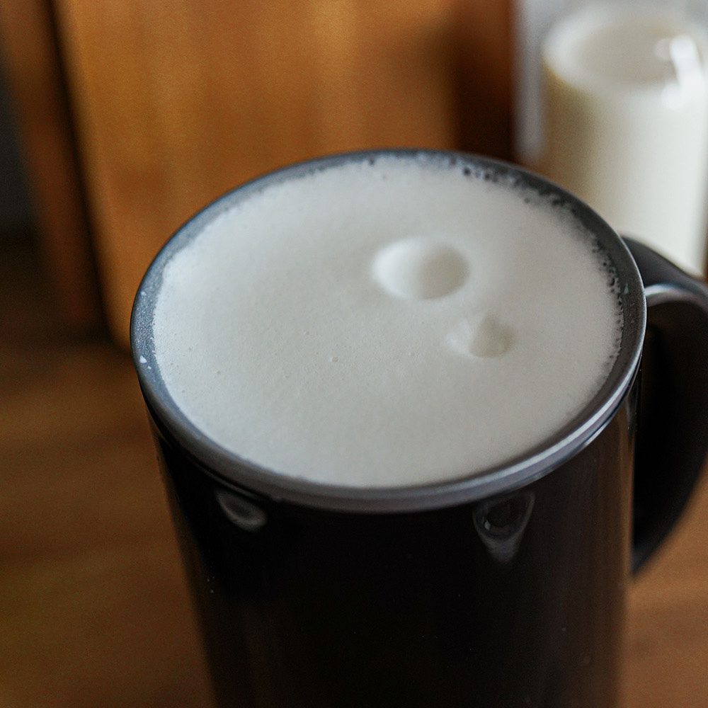 426689_oryg Huslog Milk Frother Glossy