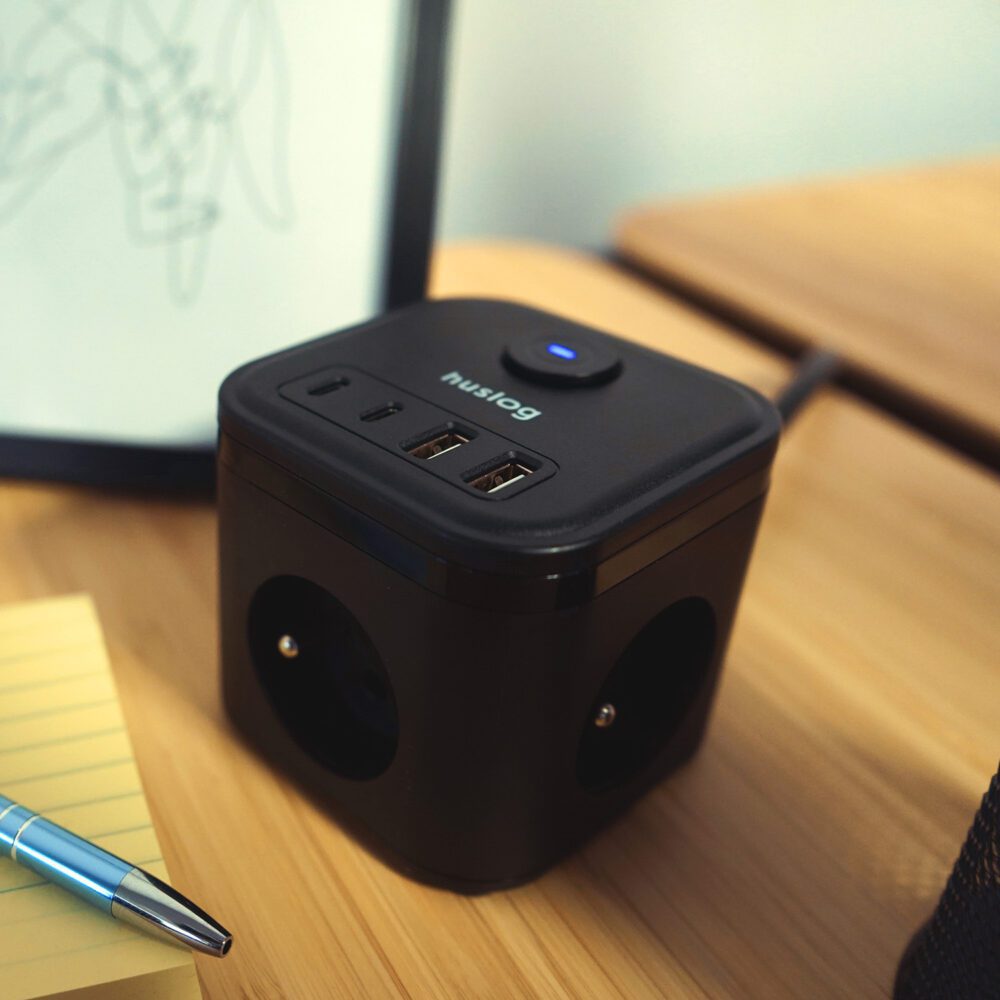 431573_oryg Huslog Cube Extension Cord with USB