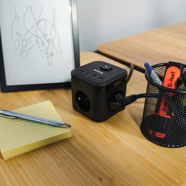 431574_oryg Huslog Cube Extension Cord with USB