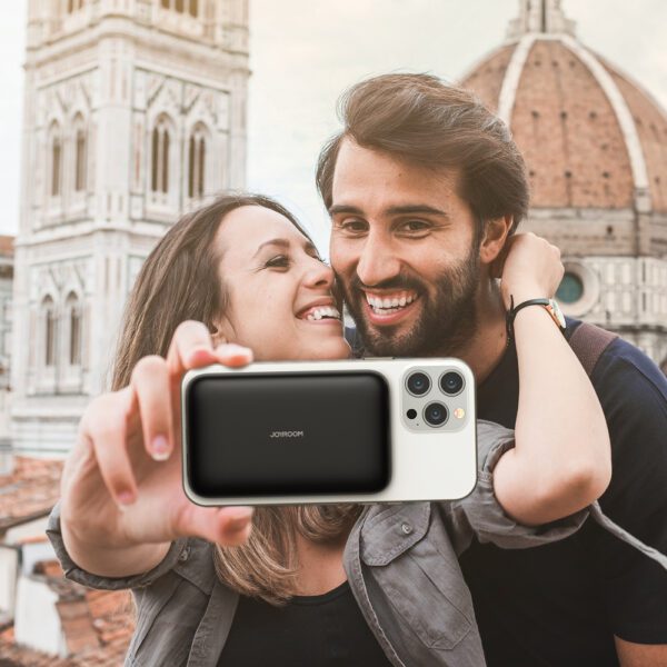 Joyroom JR-W020 20W 10000mAh MagSafe powerbank + USB-A - USB-C 0.25m cable - blackeng