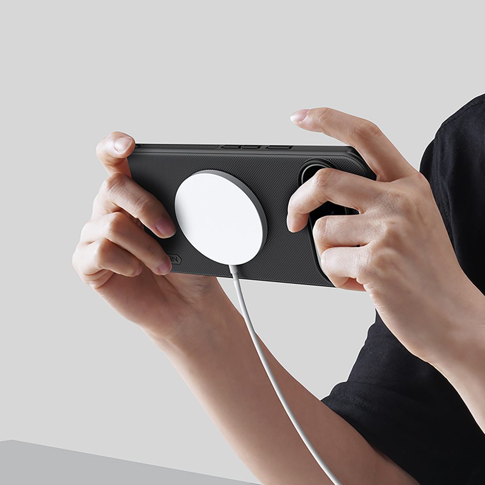 Etui Nillkin Super Frosted Shield Pro Magnetic kompatybilne z MagSafe na Google Pixel 10 Pro XL - czarnepol