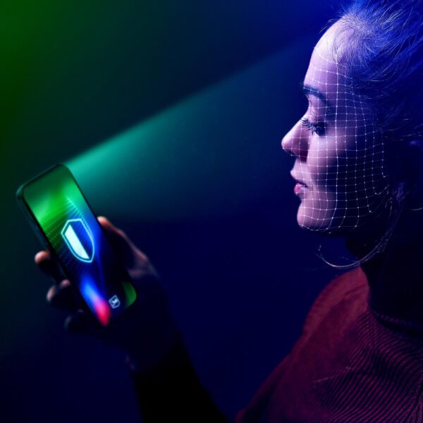 3mk HARDY® Ultra Glass™ tempered glass for iPhone 17 / 16 Proeng