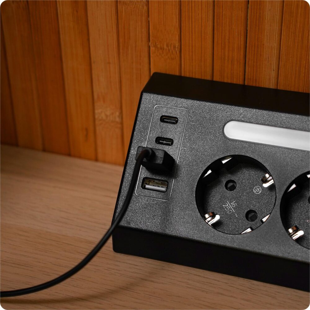 482667_oryg Huslog Power strip with LED