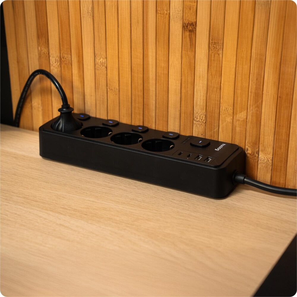 483111_oryg Huslog Power strip with 5 switches