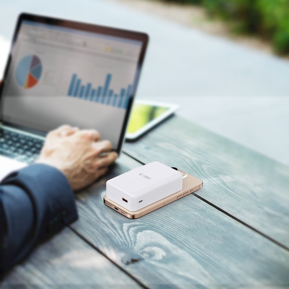 CREATOR: gd-jpeg v1.0 (using IJG JPEG v62), quality = 80 Powerbank Tech-Protect PB12 LifeMag MagSafe 20000MAH - whiteeng