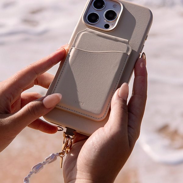 203703_5 Uniq Coehl Perla Handstrap Universal Phone Strap - Whiteeng