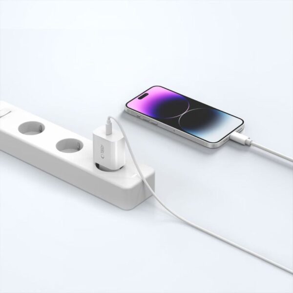 Tech-Protect NC20W Wall Charger with 100 cm USB-C / Lightning Cable - Whiteeng