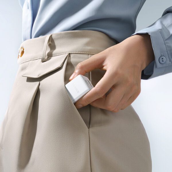 207166_8 Baseus Palm 30W USB-C USB-A Wall Charger - Whiteeng