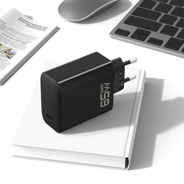 Blavec Wall charger BC-8 GaN4 - Type C - PD QC 65W 3A with Type C to Type C cable (TCBC8G4-CB653A+CC) black