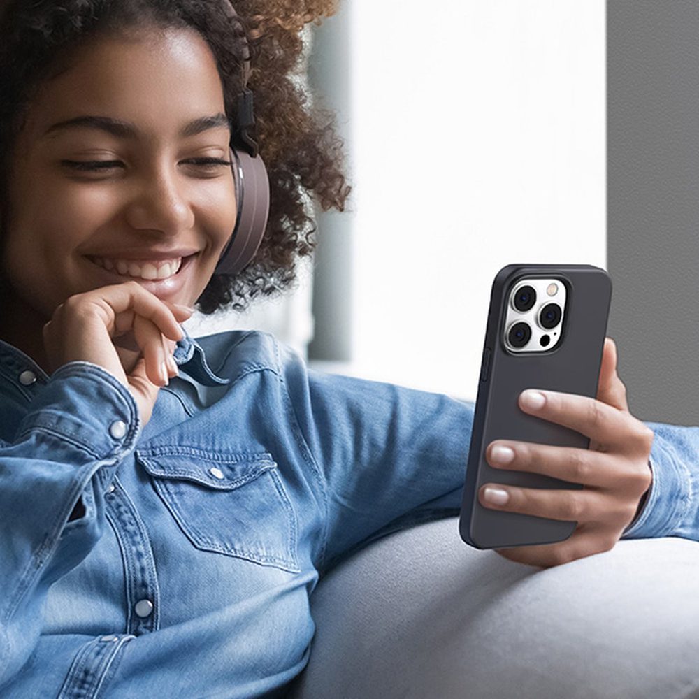 Ugreen LP627 Silky Silicone Protective Case Rubber Flexible Silicone Phone Case for iPhone 14 Pro Black (90921)eng