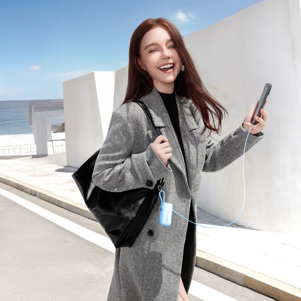 Joyroom JR-PR2L 10000mAh 35W Power Bank with Built-in Retractable USB-C Cable and USB-C Lanyard Cable - Blueeng