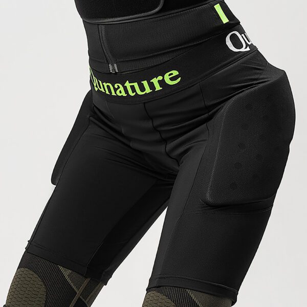 Qunature Ski Hip Protectors - Basic S Skis, Snowboard, Skates - Blackeng