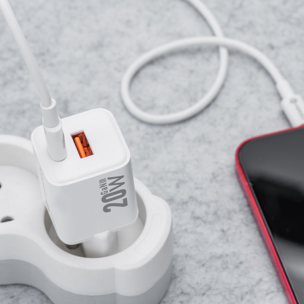 FORCELL F-ENERGY Mini GaN III VT-35A travel charger with 1 x Type C + 1x USB A sockets, PD QC4.0 20W white