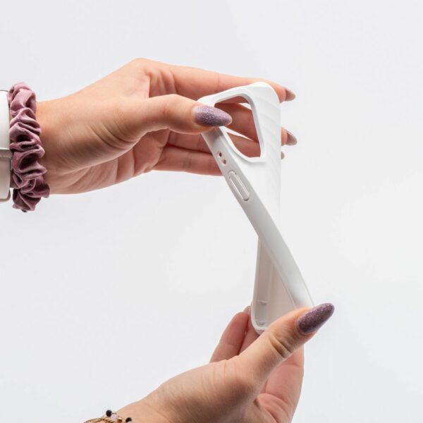 Silicone Zephyr Mag Cover compatible with MagSafe do IPHONE 13 PRO white
