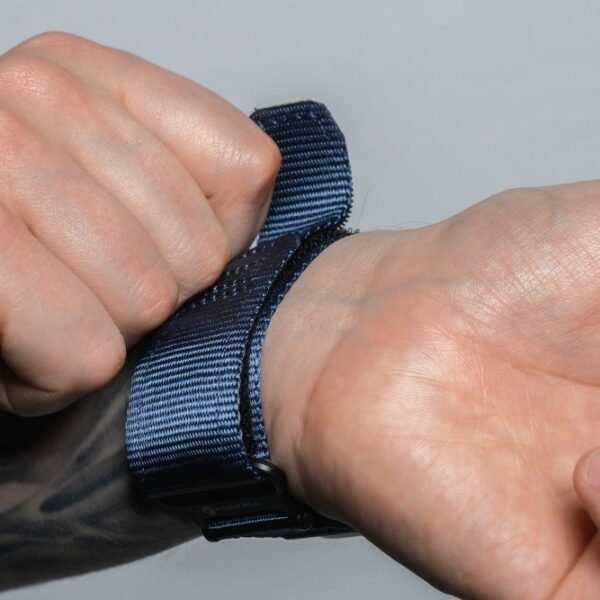 FORCELL F-DESIGN FA05 nylon strap for APPLE Watch 38 / 40 / 41 mm blue