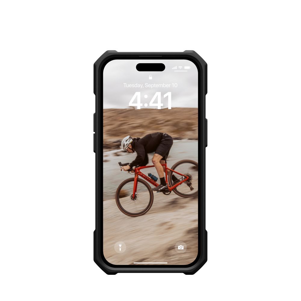 UAG Urban Armor Gear case ESSENTIAL compatible with MagSafe for IPHONE 15 black