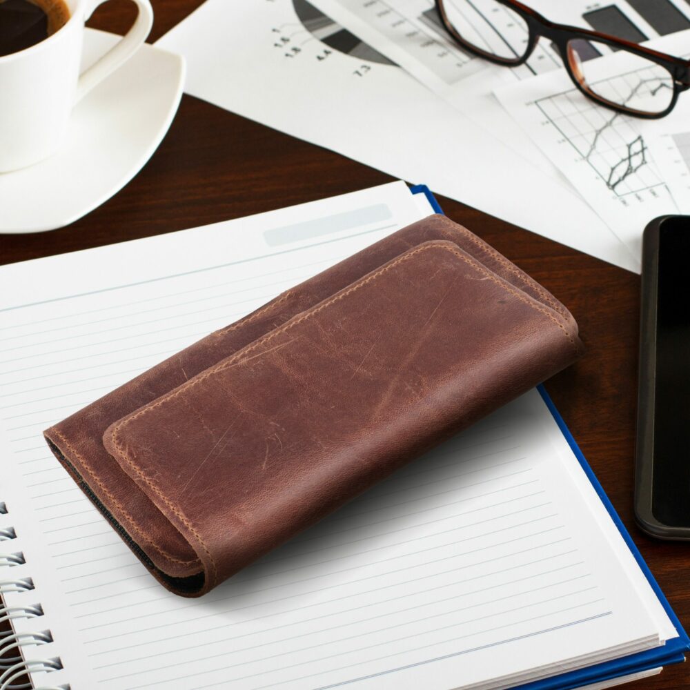 ROYAL Crazy Horse universal horizontal leather belt holster size M for IPHONE 12 MINI / 13 MINI / SAMSUNG A40 / S8 / XIAOMI 12 / Redmi 5A brown