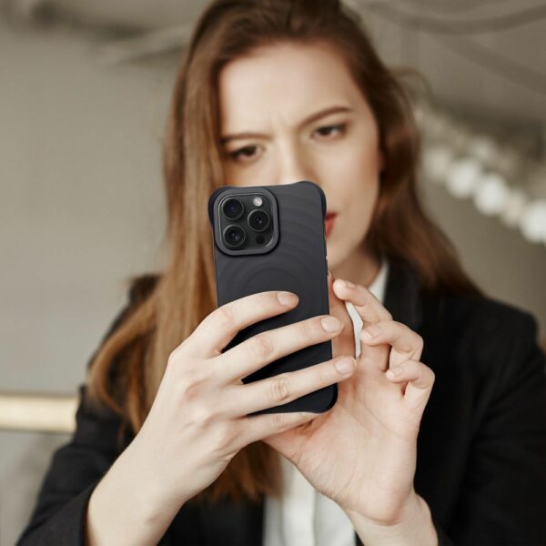 Silicone Zephyr Mag Cover compatible with MagSafe do IPHONE 15 PRO MAX black
