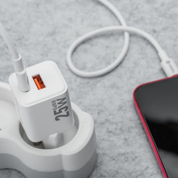 FORCELL F-ENERGY Mini GaN III VT-25B travel charger with 1 x Type C + 1x USB A sockets, PD QC4.0 25W white