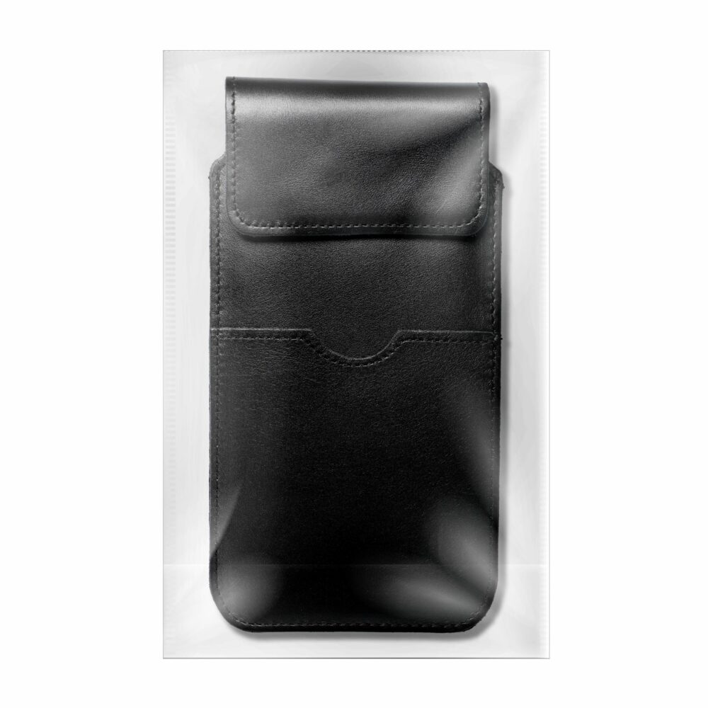 ROYAL - Leather universal flap pocket / black - Size M - IPHONE 5 / NOKIA S5610 / LUMIA 230