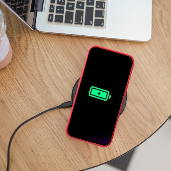 SILICONE MAG COVER case compatible with MagSafe for SAMSUNG S24 FE red