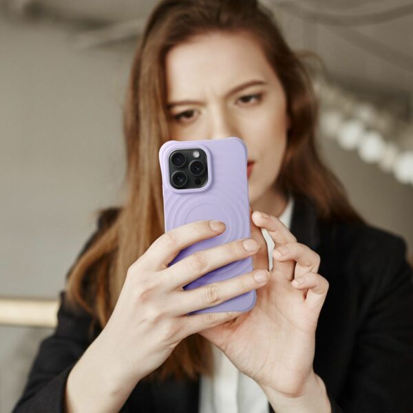 Silicone Zephyr Mag Cover compatible with MagSafe do IPHONE 14 lilac