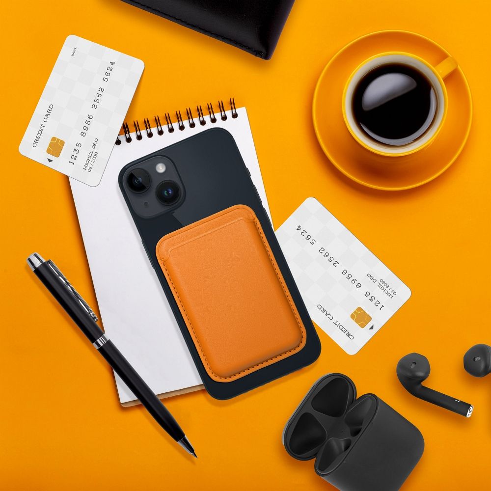 LEATHER MAG WALLET compatible with MagSafe orange