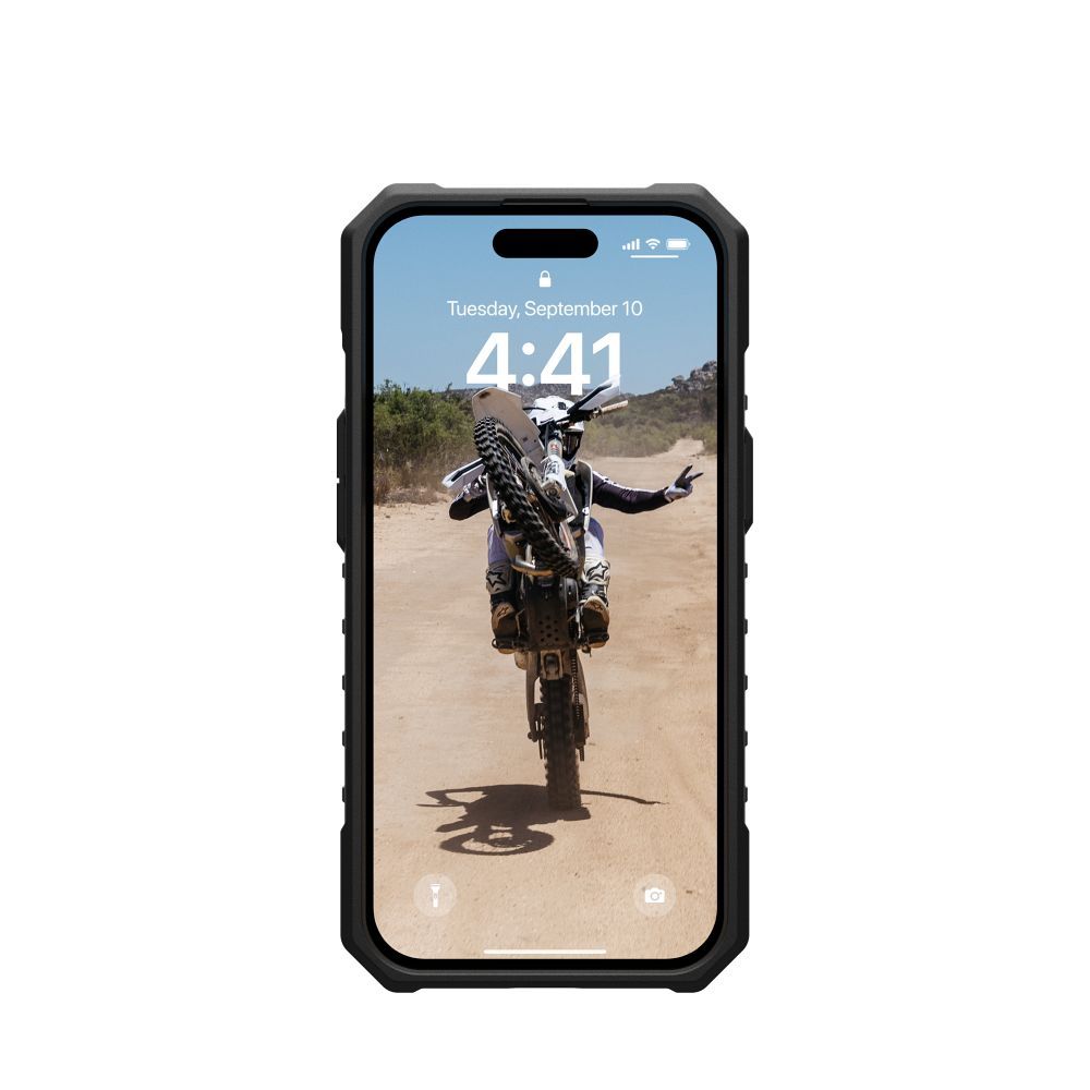 UAG Urban Armor Gear case PATHFINDER compatible with Magsafe for IPHONE 15 black