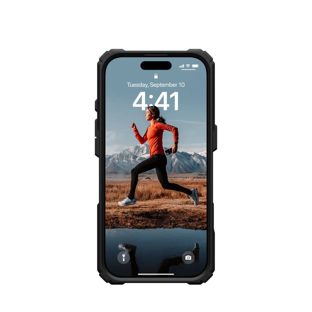 UAG Urban Armor Gear case PLASMA XTE compatible with MagSafe for IPHONE 16 Pro black / clear