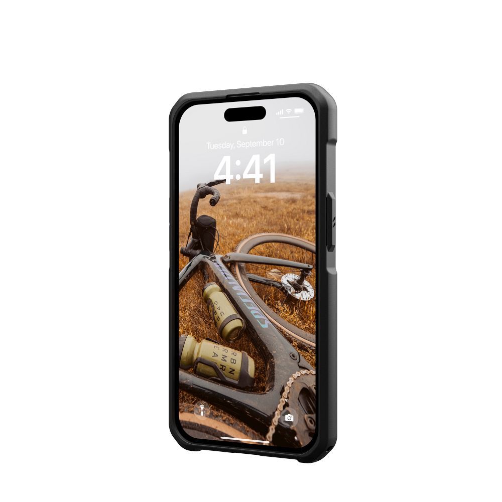 UAG Urban Armor Gear case METROPOLIS LT compatible with MagSafe for IPHONE 15 kevlar black