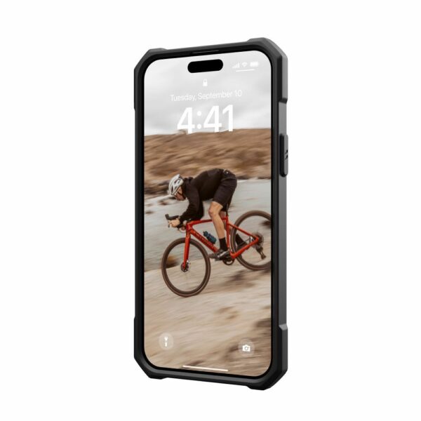 UAG Urban Armor Gear case ESSENTIAL compatible with MagSafe for IPHONE 15 Plus black