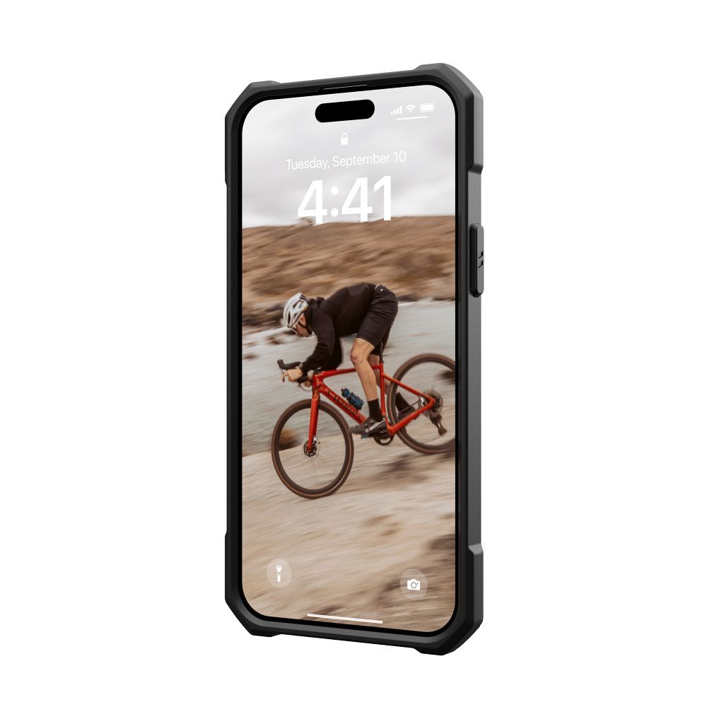 UAG Urban Armor Gear case ESSENTIAL compatible with MagSafe for IPHONE 15 Plus black
