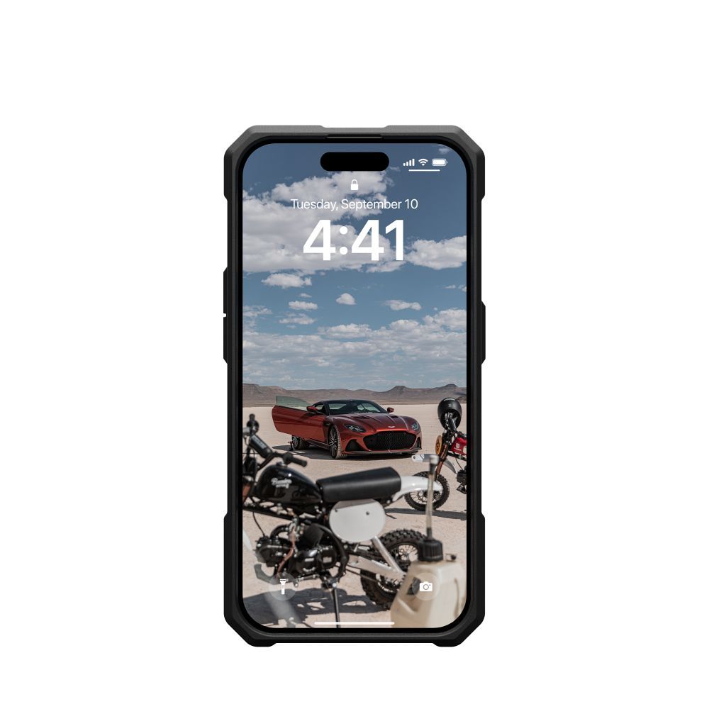 UAG Urban Armor Gear case MONARCH PRO compatible with MagSafe for IPHONE 15 Pro carbon fiber