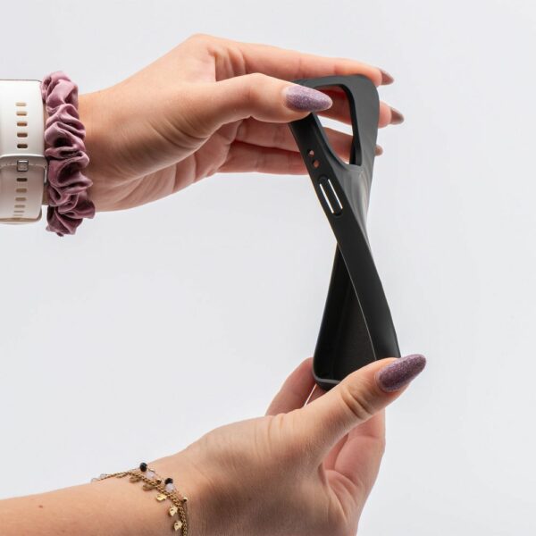 Silicone Zephyr Mag Cover compatible with MagSafe do IPHONE 16 black