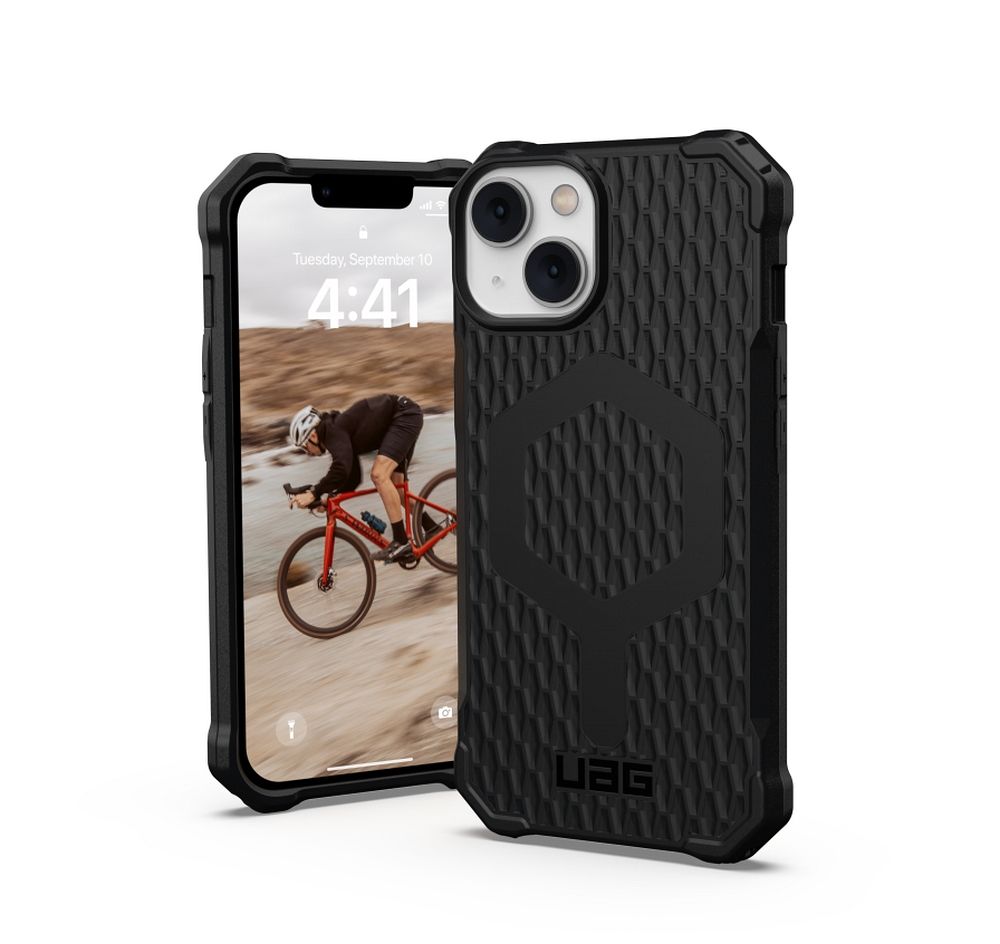 UAG Urban Armor Gear case ESSENTIAL ARMOR compatible with MagSafe for IPHONE 14 Plus black