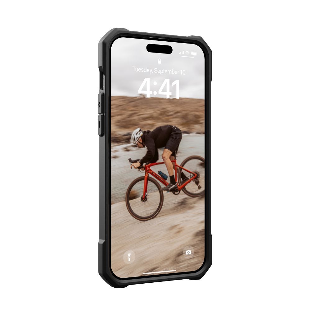 UAG Urban Armor Gear case ESSENTIAL compatible with MagSafe for IPHONE 15 Plus black