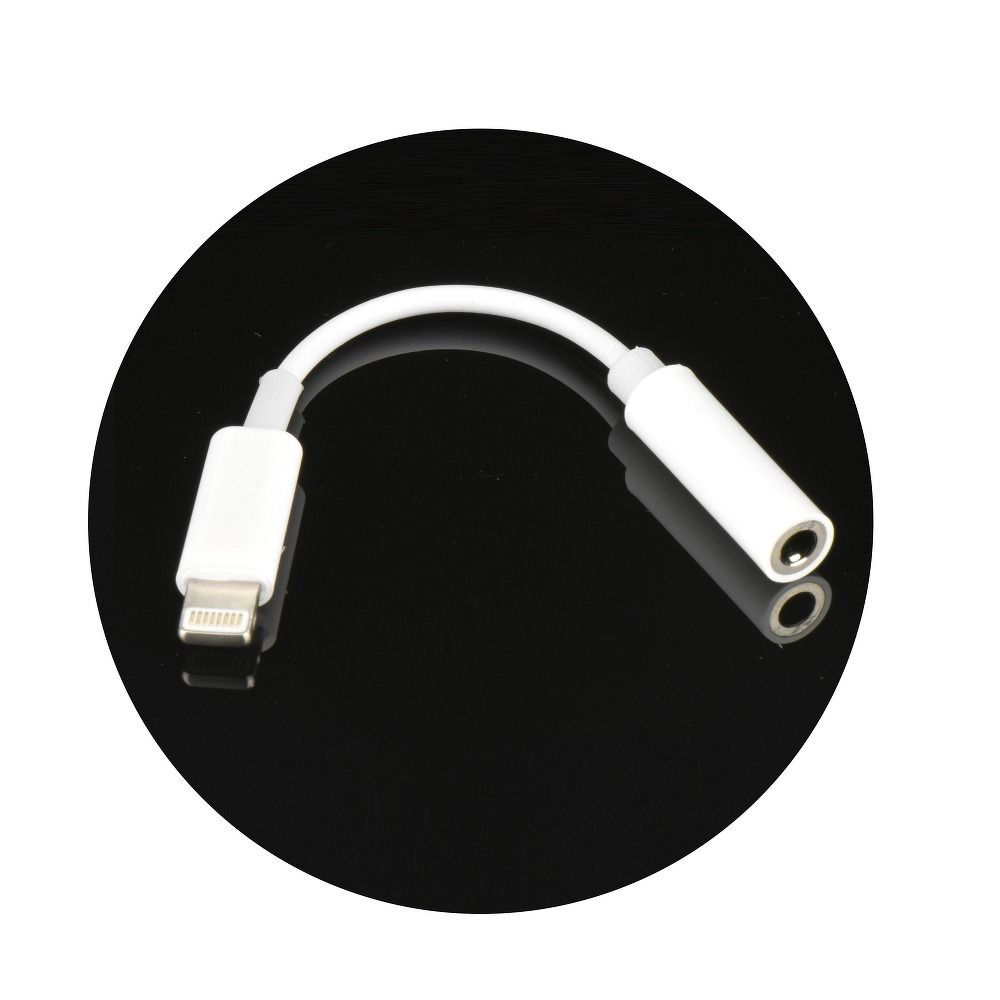 ee4f3fb8fb88b55d94b77c053e515063 Adapter AUX Lightning (male) to Jack 3,5 mm (female) BOX white