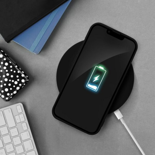 SILICONE case for IPHONE 13 black
