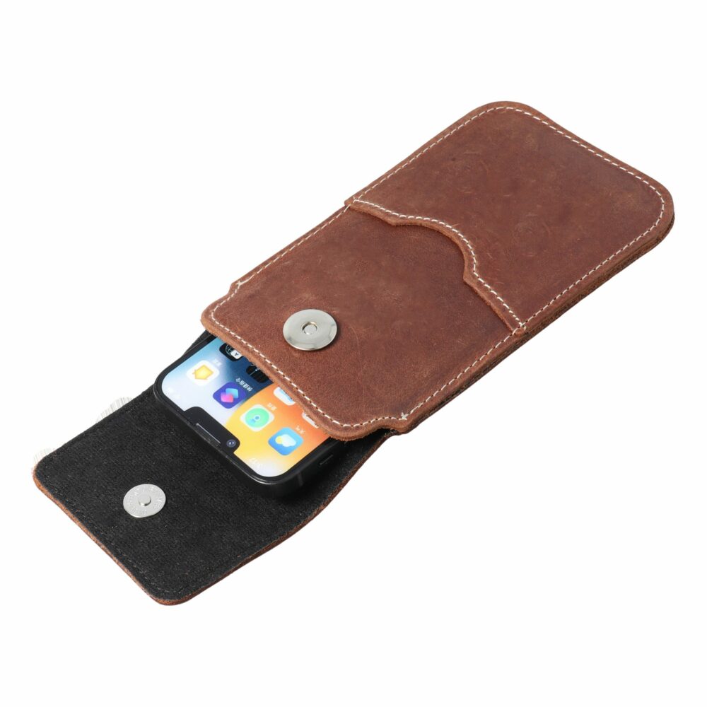 ROYAL Crazy Horse - Leather universal flap pocket / brown - Size M - IPHONE 5 / NOKIA S5610 / LUMIA 230